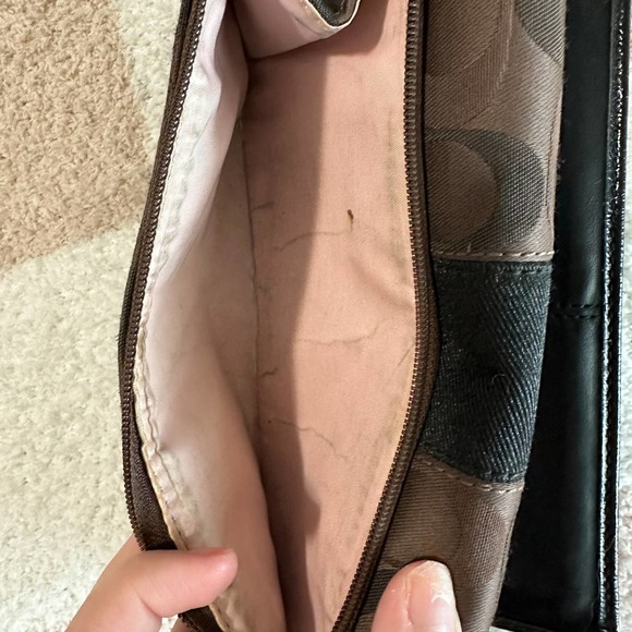 Coach Brown trifold Wallet - Picture 6 of 6